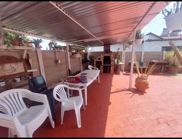 4 BEDROOM HOUSE FOR SALE IN HELIKONPARK